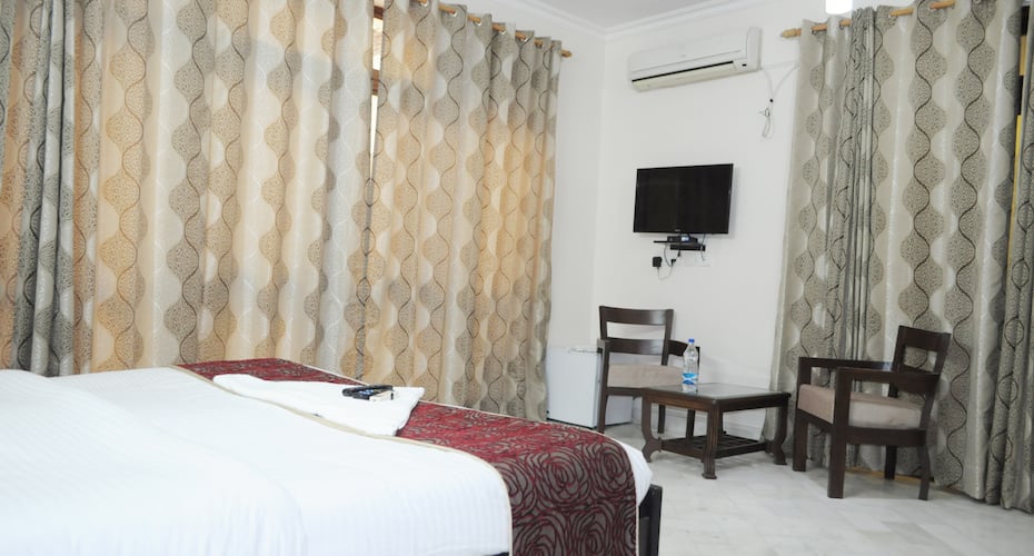 Namaste Bnb & Service Apartments, New Delhi 1